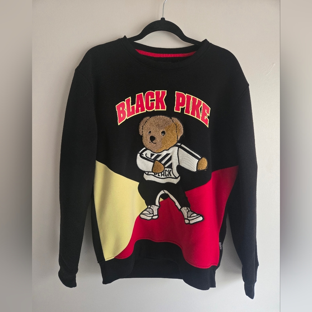 Black Pike Sweatshirt